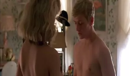 Cô gái mặc phim sex nhat ban java áo đen, chơi với mình.