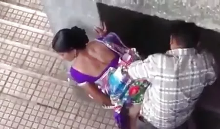 Chó cái trong phim sex nhật bản lén lút một lỗ nhỏ