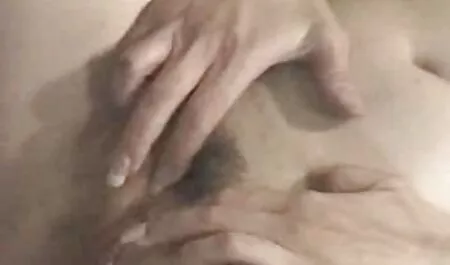 Hai nhóm web sex nhật bản cô gái nằm trên đầu nhau
