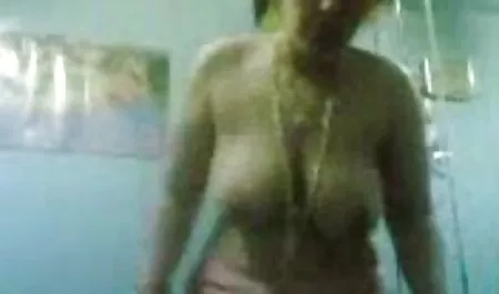 Trưởng thành y tá trên chiếc ghế phụ khoa. jav hd hay nhat